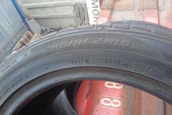 Falken Azenis FK-453 245/45 R18