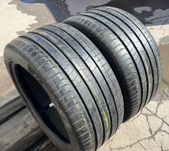 Pirelli P Zero PZ4 285/40 R19