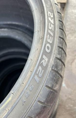 Pirelli P Zero PZ4 275/30 R21