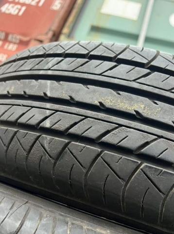 Yokohama dB Decibel E70B 215/60 R16