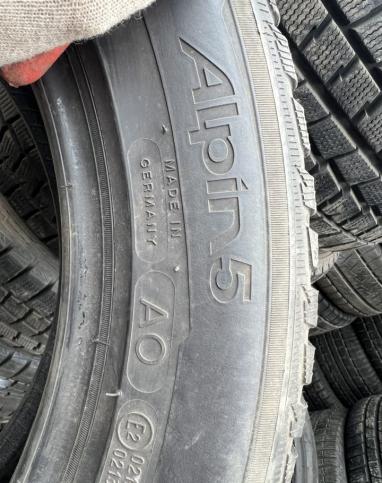 Michelin Alpin 5 215/55 R17