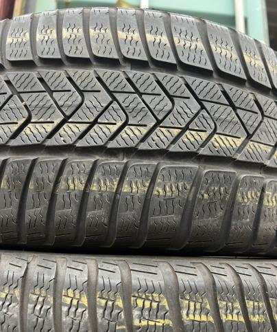 Pirelli Winter Sottozero 3 235/35 R20