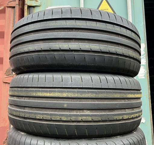 Goodyear Eagle F1 Asymmetric 3 245/45 R19 и 275/40 R19