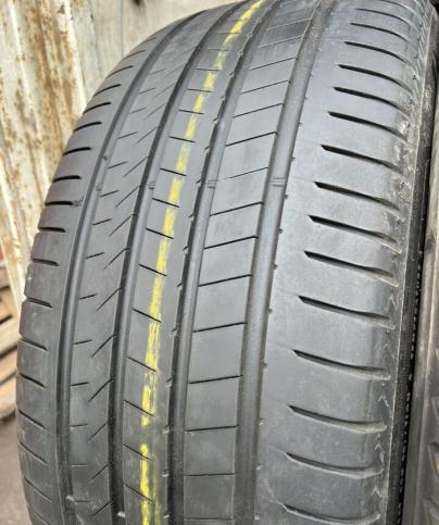 Bridgestone Alenza 001 285/45 R22