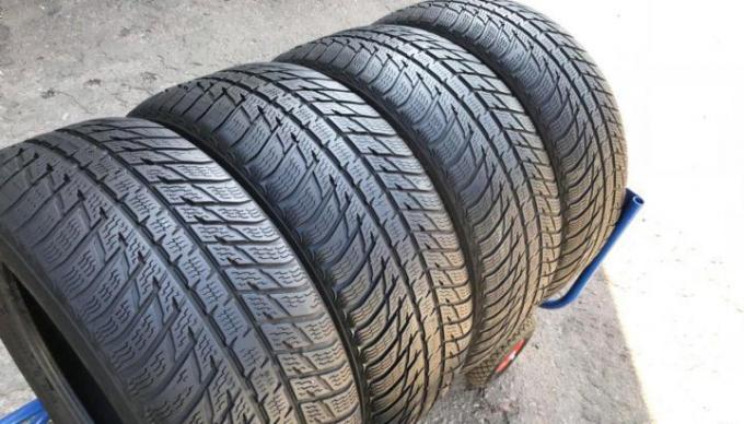 Nokian Tyres WR SUV 3 225/60 R17