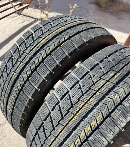 Bridgestone Blizzak VRX 245/40 R19