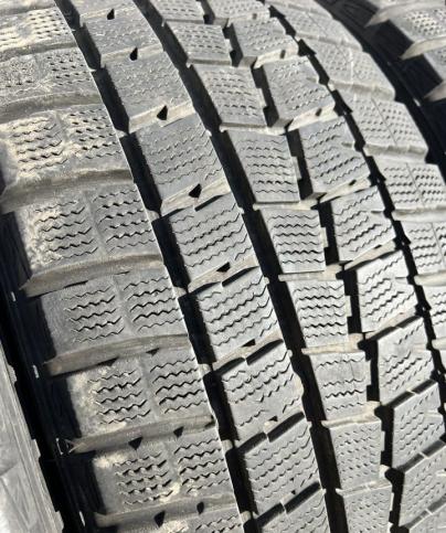 Dunlop Winter Maxx WM01 235/45 R17