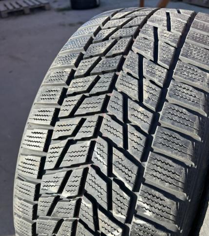 Bridgestone Blizzak LM-22 255/40 R19