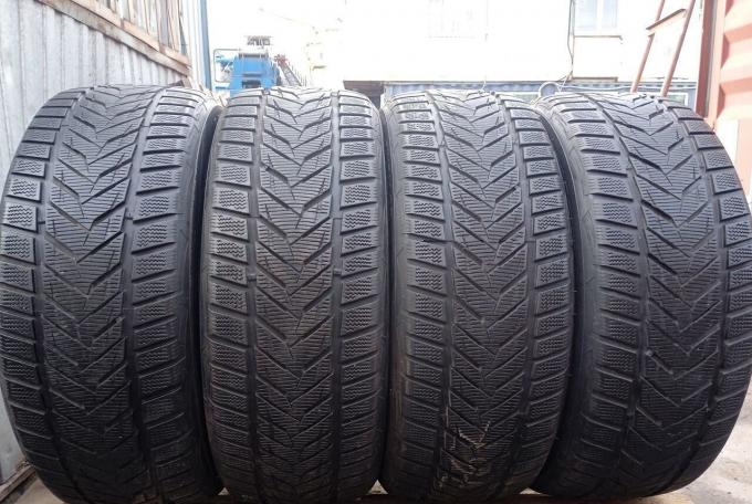 Vredestein Wintrac Xtreme S 235/45 R19