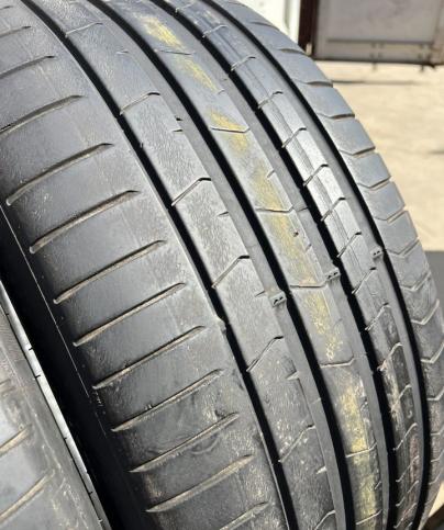 Pirelli P Zero PZ4 275/40 R22