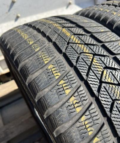 Pirelli Winter Sottozero 3 255/35 R21