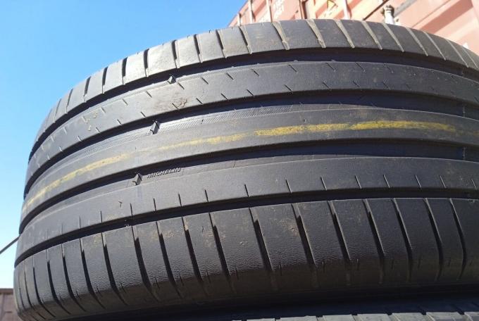 Michelin Pilot Sport 4 SUV 275/45 R21