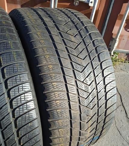 Pirelli Scorpion Winter 325/35 R22