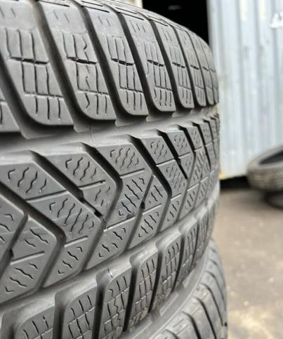 Pirelli Winter Sottozero 3 255/45 R19