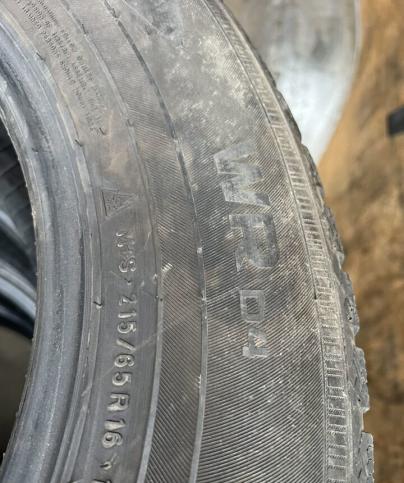 Nokian Tyres WR D4 215/65 R16