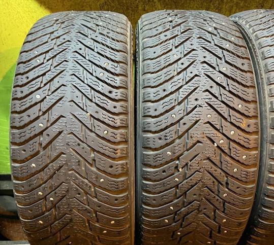 Nokian Tyres Hakkapeliitta 8 215/55 R17