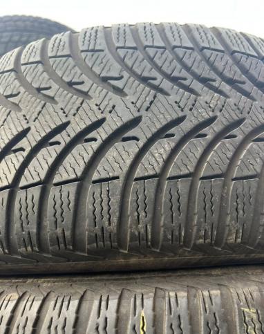 Michelin Alpin 4 215/55 R16