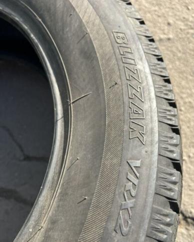 Bridgestone Blizzak VRX2 215/60 R16