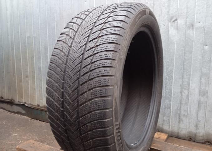 Bridgestone Blizzak LM-001 275/45 R20