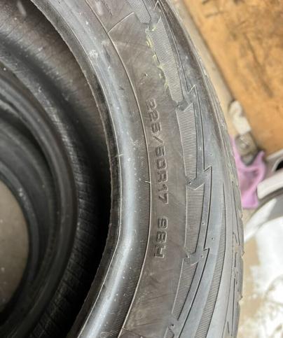 Goodyear UltraGrip Performance 225/50 R17