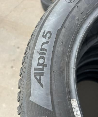 Michelin Alpin 5 215/55 R16
