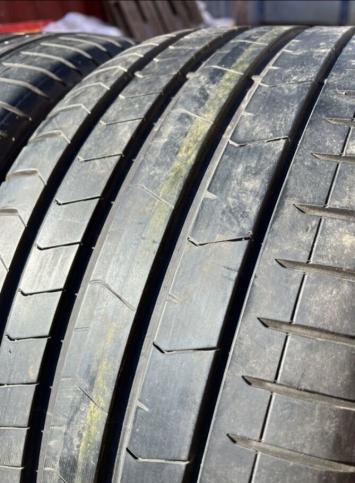 Pirelli P Zero PZ4 275/30 R21