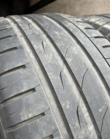 Nokian Tyres Hakka Black 275/45 R20