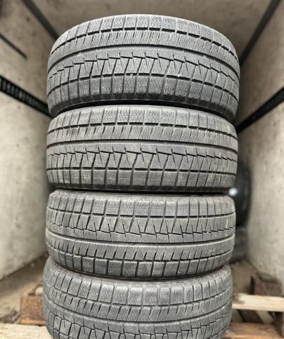 Bridgestone Blizzak Revo GZ 215/50 R17