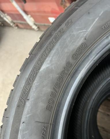 Bridgestone Ice Partner 2 205/65 R16