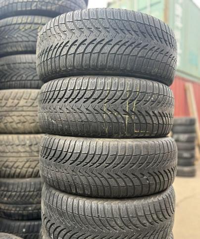 Michelin Alpin 4 215/55 R16