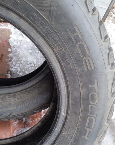 Dunlop Ice Touch 215/65 R16
