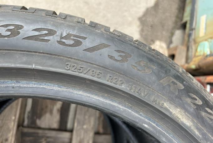 Pirelli Scorpion Winter 285/40 R22 и 325/35 R22