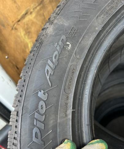 Michelin Pilot Alpin 4 235/55 R17