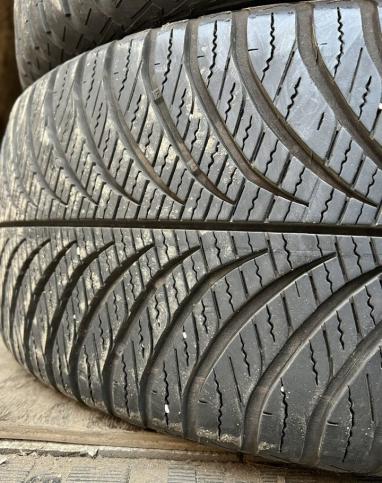 Goodyear Vector 4Seasons Gen-2 235/55 R17