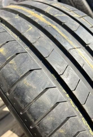 Pirelli P Zero PZ4 275/35 R22