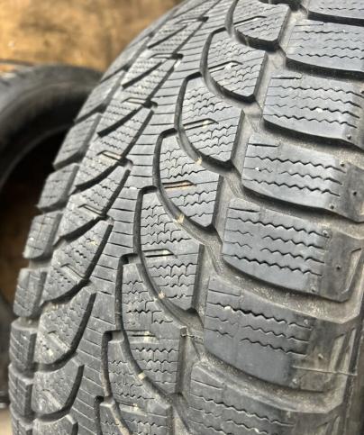 Bridgestone Blizzak LM-80 215/60 R17