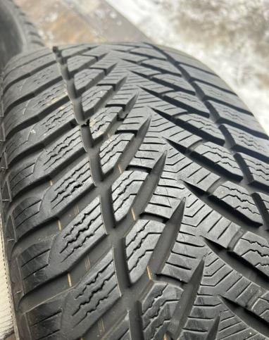 Goodyear Eagle Ultra Grip GW-3 235/60 R16