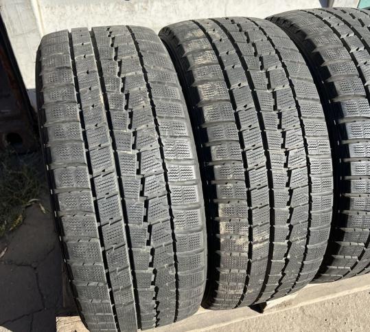 Dunlop Winter Maxx WM01 235/45 R17