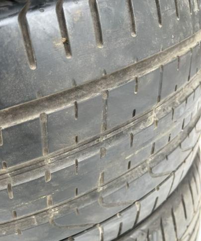 Pirelli P Zero 295/35 R21