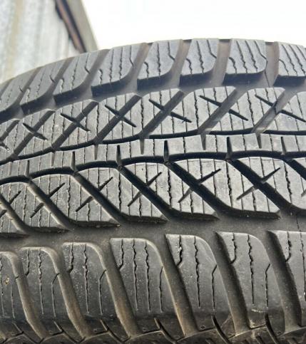 Fulda Kristall Control HP 215/60 R16