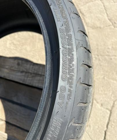 Bridgestone Potenza S001 285/30 R19