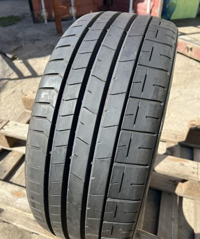 Pirelli P Zero PZ4 235/35 R19