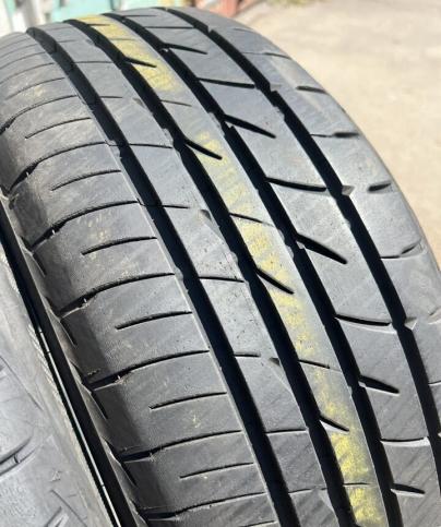 Bridgestone Playz PZ-X 205/50 R17