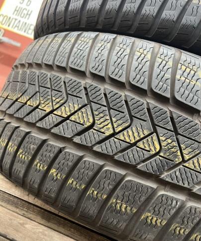 Pirelli Winter Sottozero 3 235/35 R20