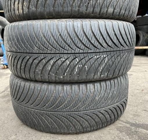 Goodyear Vector 4Seasons 215/50 R17