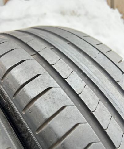 Pirelli P Zero PZ4 245/40 R21