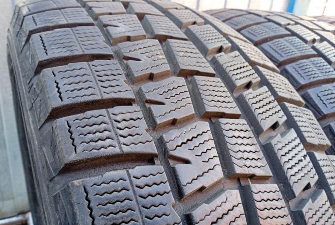 Dunlop Winter Maxx WM01 215/60 R16