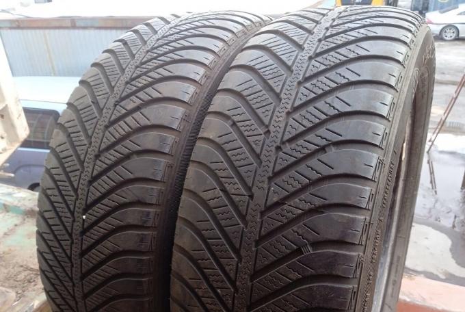 Goodyear Vector 4Seasons 205/60 R16