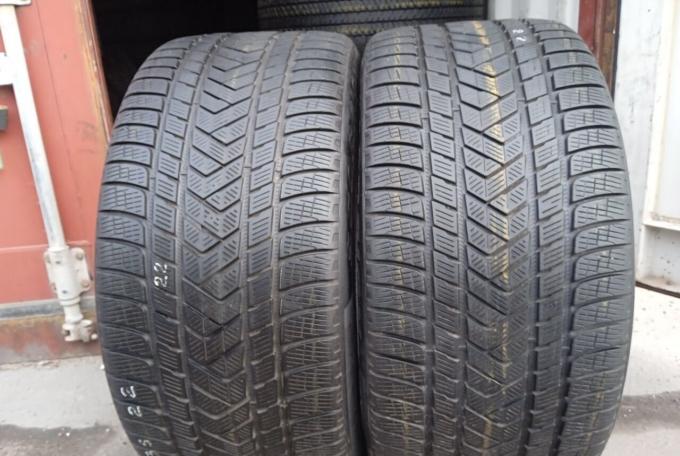 Pirelli Scorpion Winter 325/35 R22