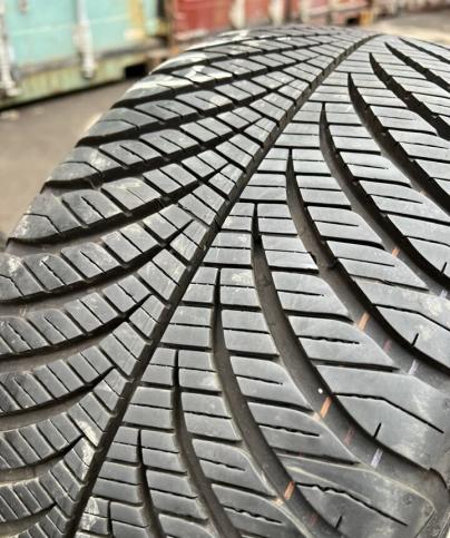 Goodyear Vector 4Seasons Gen-2 215/50 R17